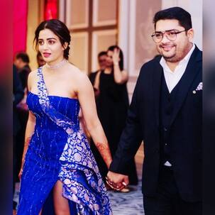 रिसेप्शन पार्टी में Split Thigh Cut ड्रेस में दिखीं Bigg Boss 12 फेम Neha Pendse, पति का हाथ थामे मारी धांसू एंट्री