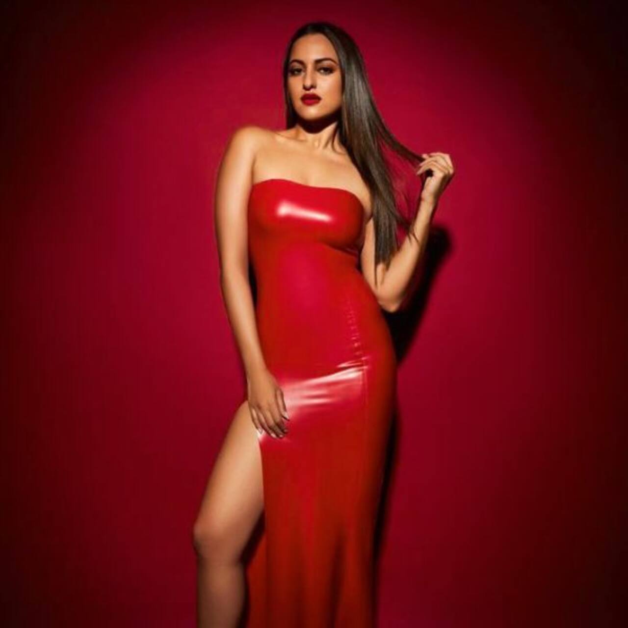 Bollywood News Sonakshi Sinha — Box Office Champ The Only Actress To Cross The 1500 Cr Mark