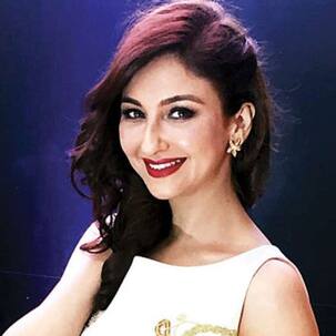 Bhabiji Ghar Par Hain actress Saumya Tandon's personal hair dresser tests POSITIVE for COVID-19; actress asked not to resume shoot