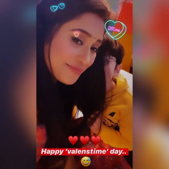 ऑनस्क्रीन बेटे के साथ शिवांगी जोशी ने यूं मनाया वैलेंटाइन्स डे