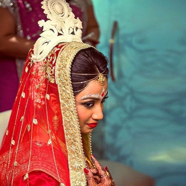 बंगाली रीति-रिवाज से हुई थी शादी