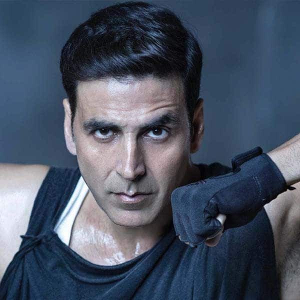 Akshay Kumar holds meeting with the team of Bell Bottom at 5.46 am