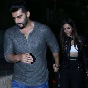 लवबर्ड्स Arjun Kapoor और Malaika Arora का रोमांटिक अंदाज हुआ वायरल, हाथों में हाथ डाले आए नजर, देखें वीडियो