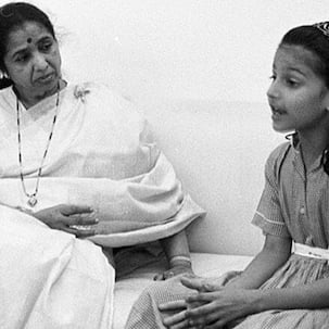 Shruti Haasan's throwback picture with Asha Bhosale is the cutest thing on the internet