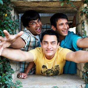 कोरोना वायरस लॉकडाउन के बीच Aamir Khan की 3 Idiots ने बनाया वर्ल्ड रिकॉर्ड, बड़ी-बड़ी हॉलीवुड फिल्मों को भी चटाई धूल