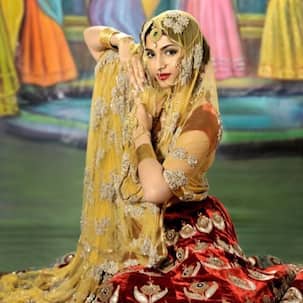 Sonam Kapoor Ahuja channels her inner Madhubala as she dresses up as Anarkali — view pic