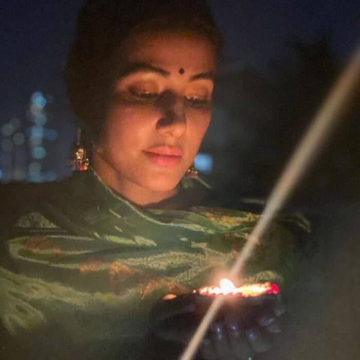 बेहद खूबसूरत लग रही हैं हिना खान