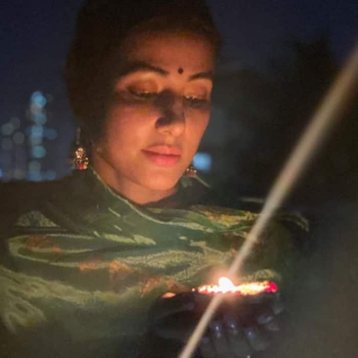 9 बजे 9 मिनट जलाए दिए