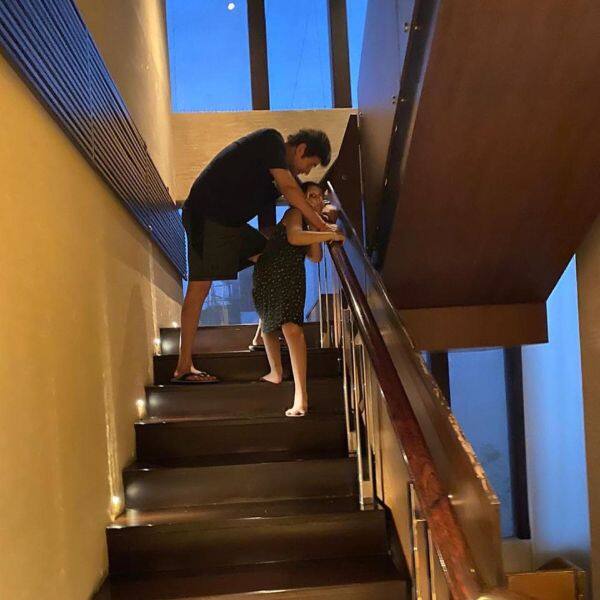 Mahesh Babu Posts An ADORABLE Pic With Daughter Sitara And Sends ...