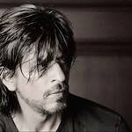 शाहरुख खान ने फिल्म इंडस्ट्री में 28 साल पूरे होने की खुशी जाहिर करते हुए दिखाया नया लुक, राजकुमार हिरानी की फिल्म के लिए किया है मेकओवर?