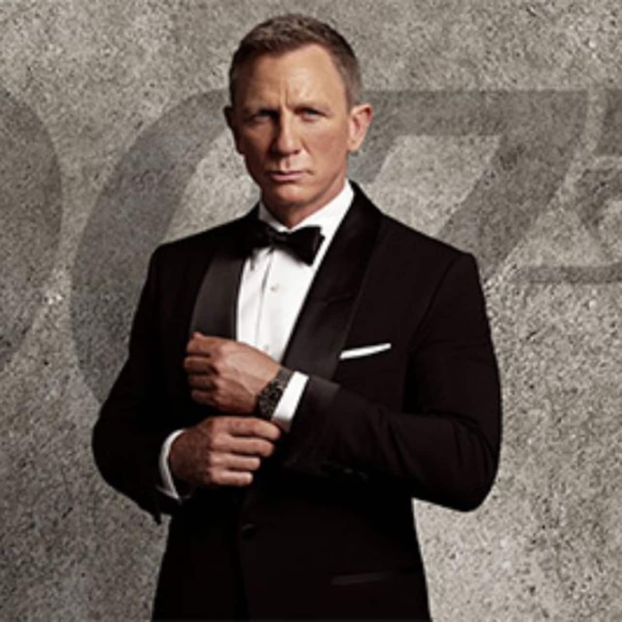 Daniel Craig returns as James Bond; fights a pandemic like COVID-19 in ...