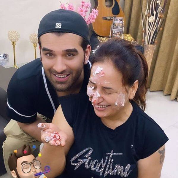 Paras Chhabra celebrates the birthday of Mahira Sharma's mother in the