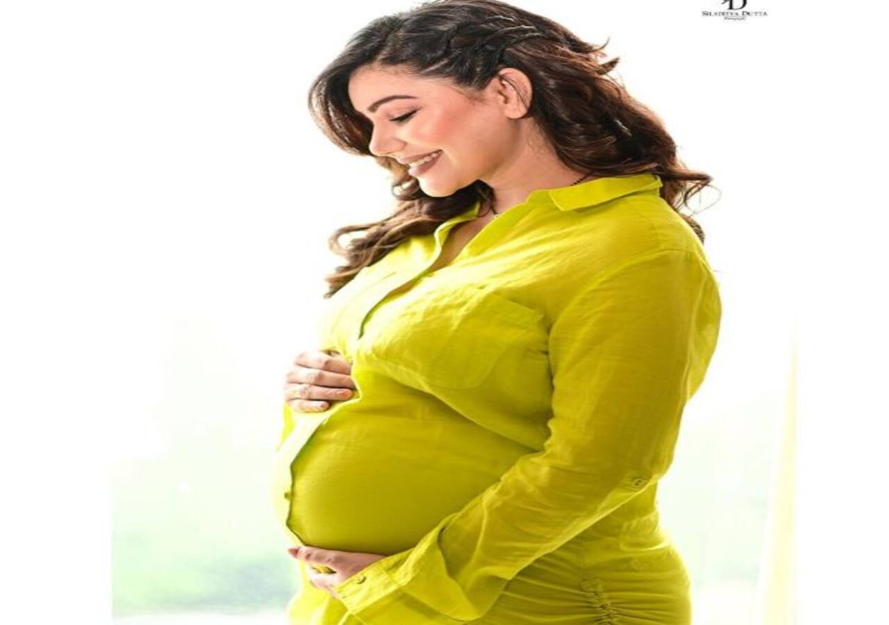 Kangna Sharma of Tu Sooraj Main Saanjh Piyaji fame announces her pregnancy  with a maternity photoshoot