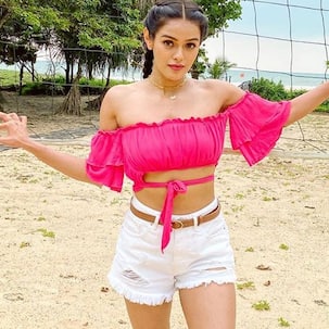 Nazar actress Sonyaa Ayodhya is the hottest babe to watch out for — view pics