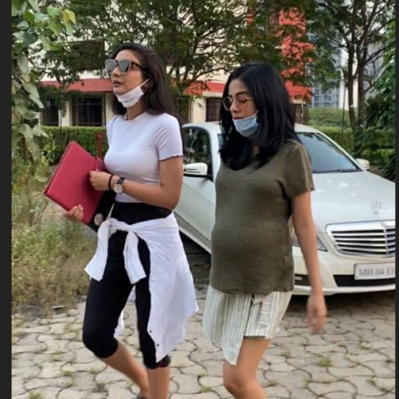 9 months pregnant Amrita Rao steps out in tee and bermuda shorts - view ...