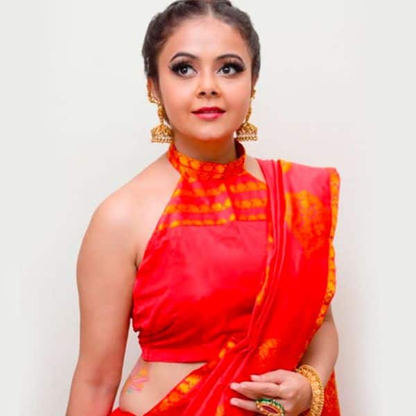 Saath Nibhaana Saathiya 2 Actress Devoleena Bhattacharjee Rocks The Traditional Look In These