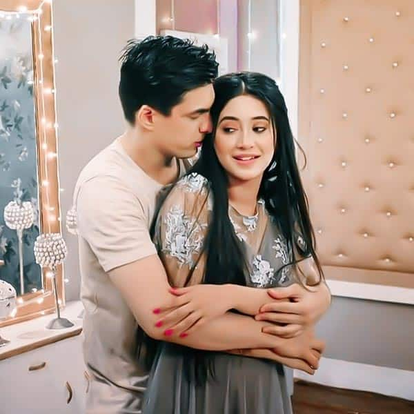 Yeh Rishta Kya Kehlata Hai Kartik And Naira S Adorable Romance Is Just Couplegoals View Pics