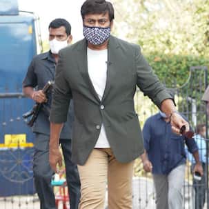 Megastar Chiranjeevi arrives on the set of Sam Jam to shoot with Samantha Akkineni