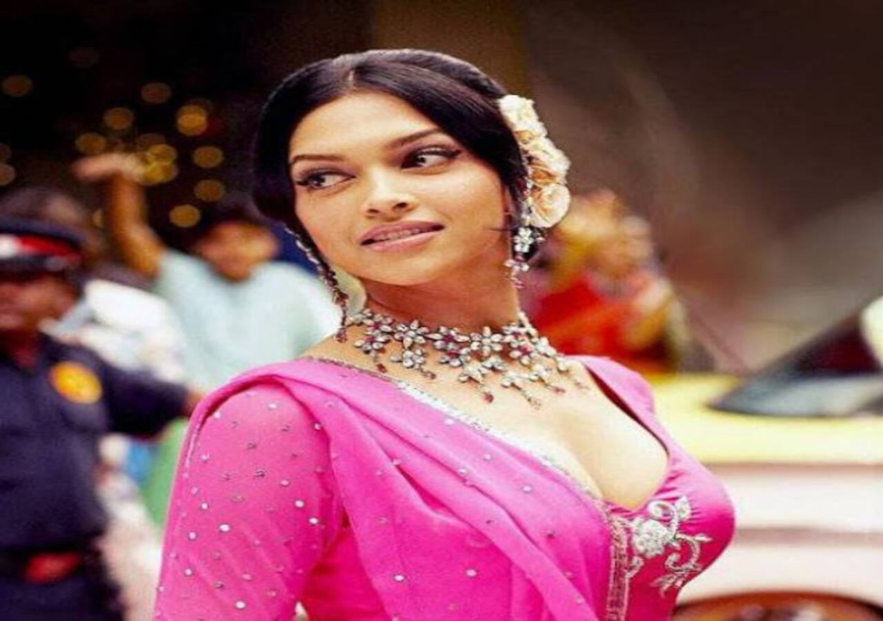 shanti priya pink dress  Day 1 of my Bollywood Costume Series! , Starting with an all-time  classicShanti Priyas iconic pink dress from Om Shanti Om. Reliving the  glamour of Bollywoods golden era in 3D! , Software used