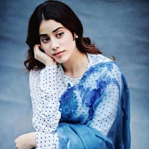 Janhvi Kapoor pretended to live in the 1950s, and the pictures are pure gold