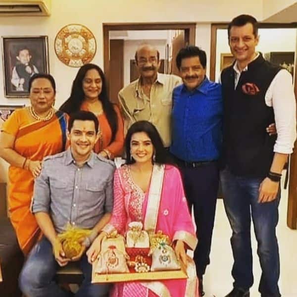 Aditya Narayan And Shweta Agarwal S Roka Ceremony Picture Goes Viral