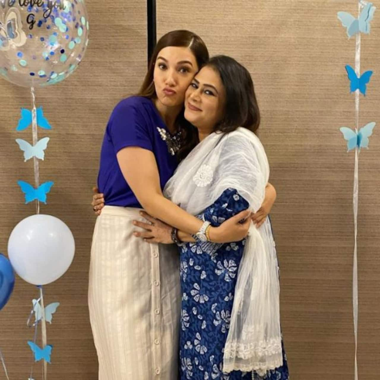 Gauahar Khan Gets An Adorable Welcome From Mother In Law Farzana Darbar View Pic