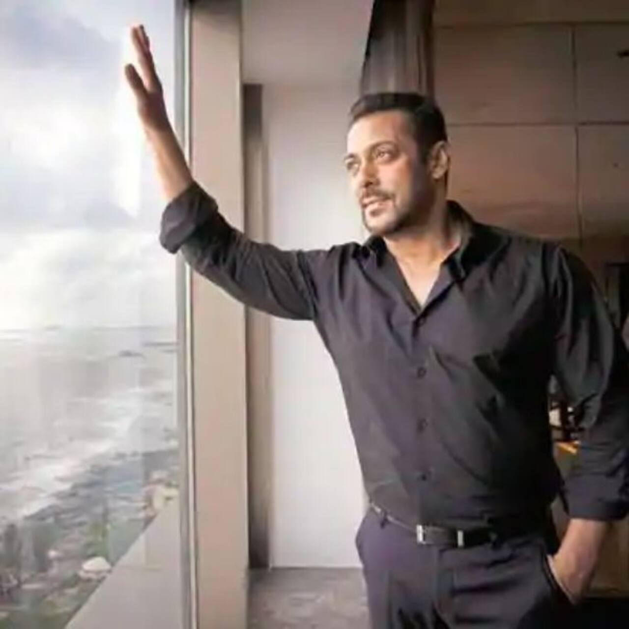 'Iss waqt main Galaxy mein nahi hun,' Salman Khan asks fans to not gather outside his residence on his birthday