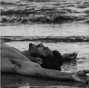 Vidyut Jammwal leaves us thirsty and panting with his shirtless pics