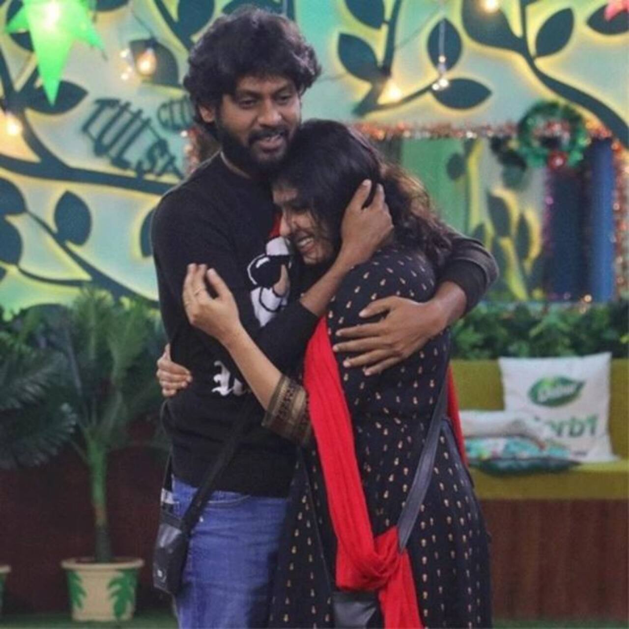 Bigg Boss 4 Tamil: Rio Raj breaks down and apologises to his wife ...