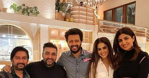 Shilpa Shetty and Raj Kundra enjoy dinner with Riteish Deshmukh and Genelia D’Souza at the Baazigar actress’ - Bollywood Life