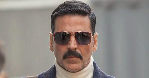 When Akshay Kumar couldn't charge his phone because of a frog – view pic