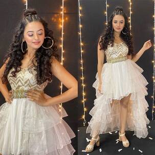 Ishq Mein Marjawan actress Helly Shah looks like a doll in THESE pictures