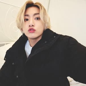 BTS: ARMY showers Jeon Jungkook with love as his pout-selfie goes VIRAL — view tweet