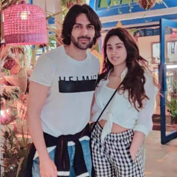 Janhvi Kapoor purchased new house in juhu worth 39 crores : 23 साल की Janhvi Kapoor ने खरीदा करोड़ों का घर, कीमत सुनकर खुली रह जाएंगी आंखें
