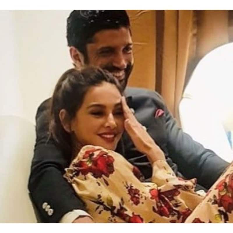 Farhan Akhtar and Shibani Dandekar plan their Big Bollywood Wedding in April 2022? [Exclusive]