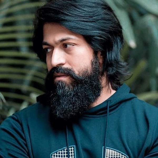 KGF star, Yash&#39;s fan, commits suicide; hopes the actor be at his funeral as  his dying wish — Rocking Star disapproves his extreme step