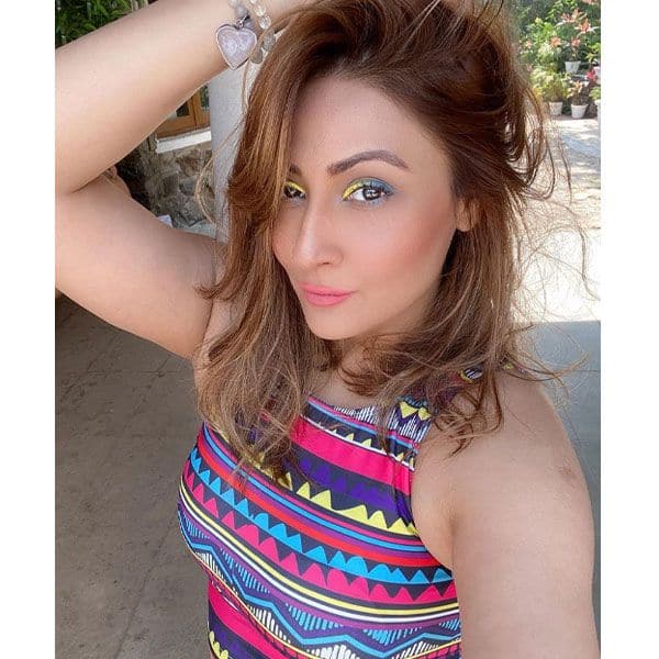 उर्वशी ढोलकिया ने फैंस को किया हैरान
