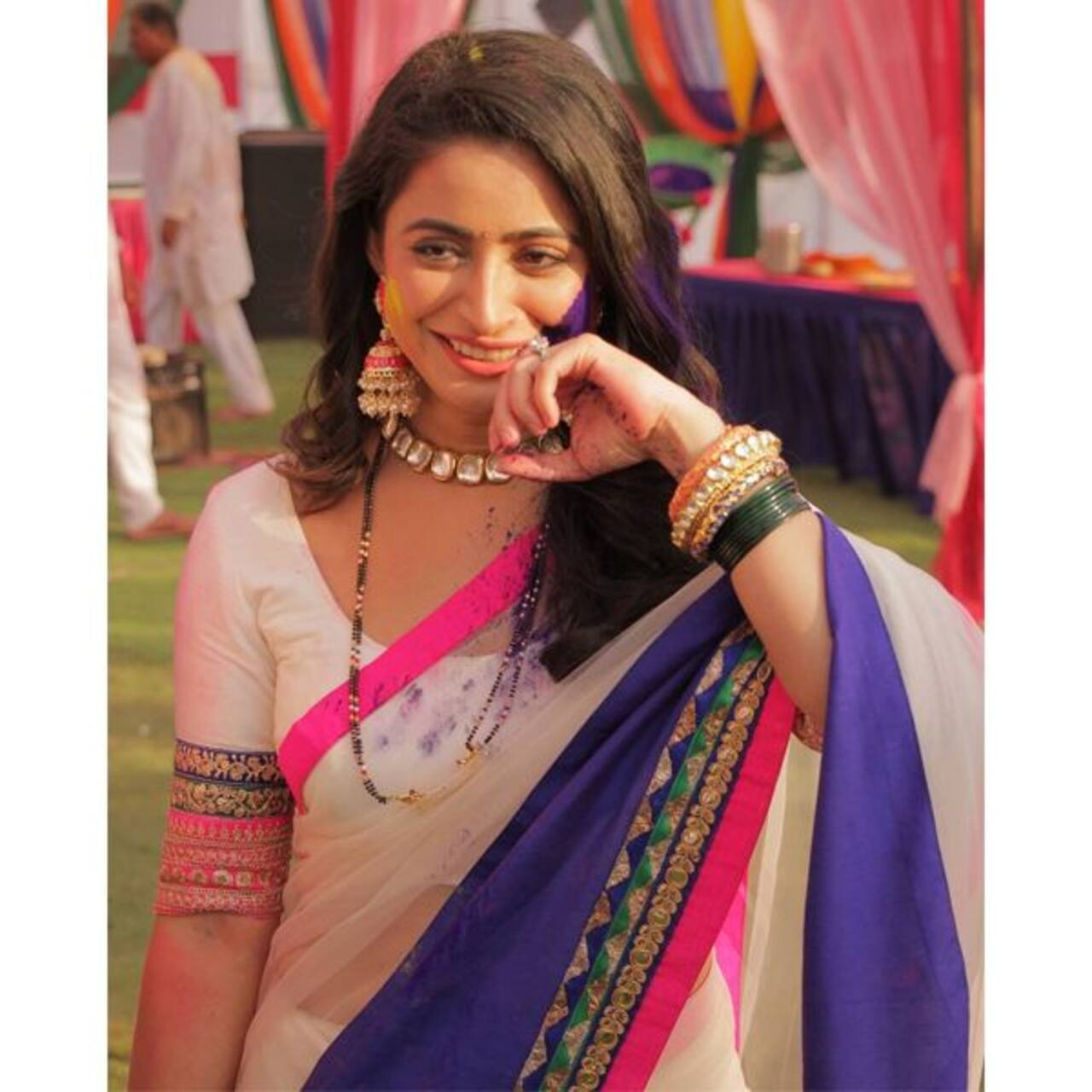 ऐश्वर्या शर्मा (Aishwarya Sharma) ने जमकर खेली होली