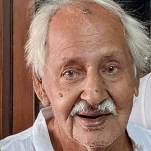 Sagar Sarhadi, writer of Amitabh Bachchan's Silsila and Kabhi Kabhie, passes away at 88