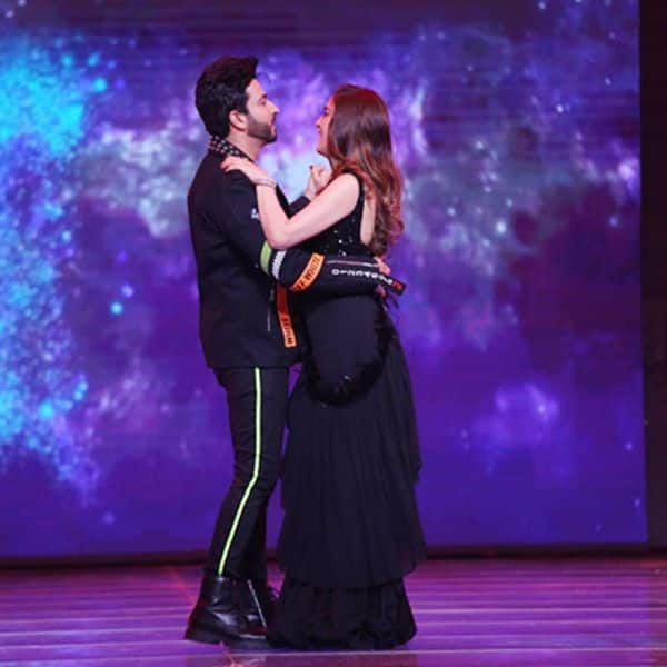 Dancing duo