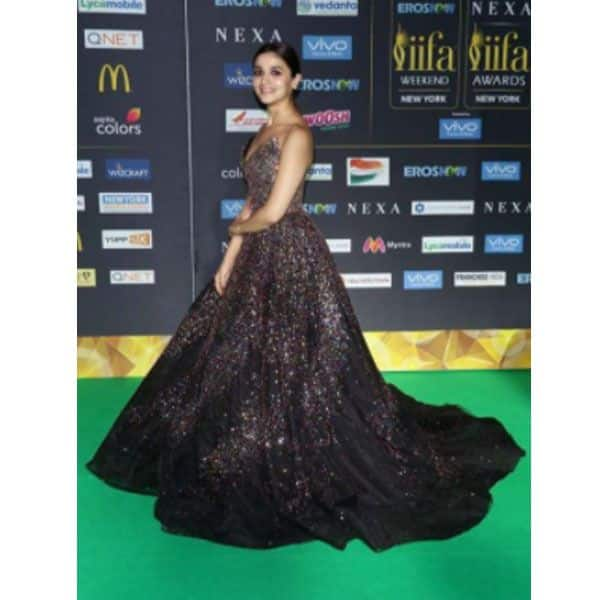 Some Gracious Red Carpet Looks of the Bollywood Actresses - Sentinelassam