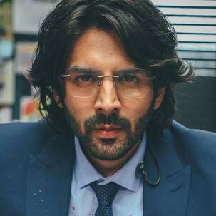 Dhamaka teaser: Kartik Aaryan fans give a big thumbs up to the actor's superlative performance