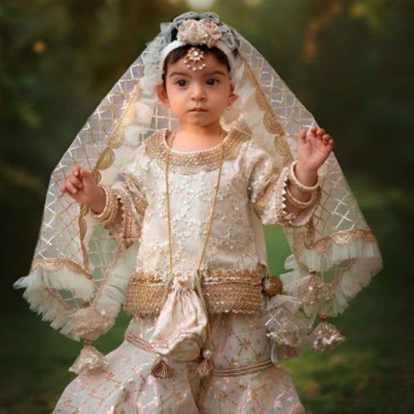 Jay and Mahi's daughter Tara