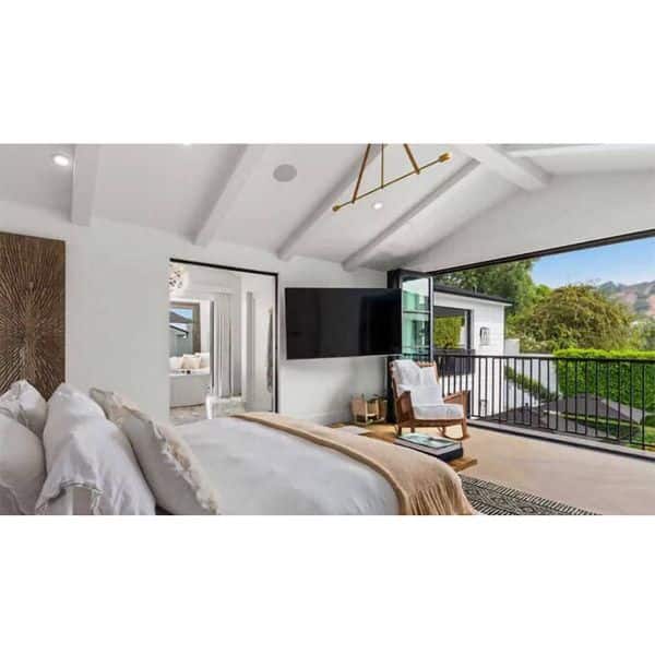 The mansion's décor is a mixture of contemporary and traditional designs