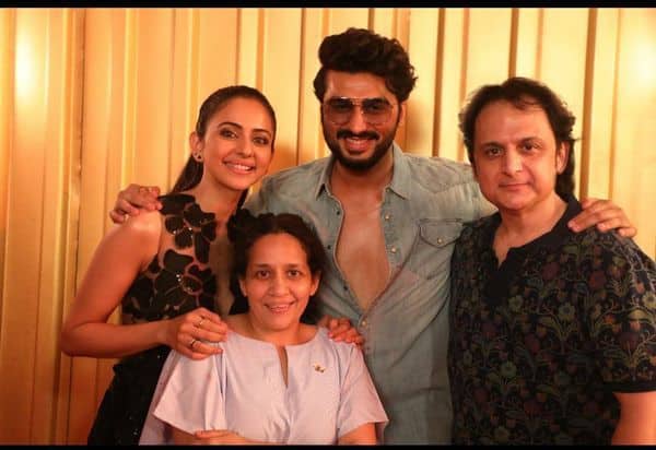 BTS pics of Arjun Kapoor and Rakul Preet Singh from the sets of Dil Hai Deewana song