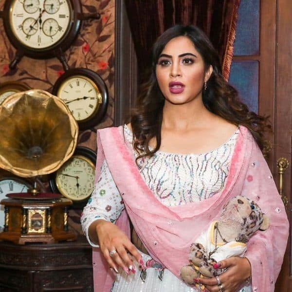 Bigg Boss 14's Arshi Khan tests COVID-19 positive, and unlike others, her report comes straight from the airport