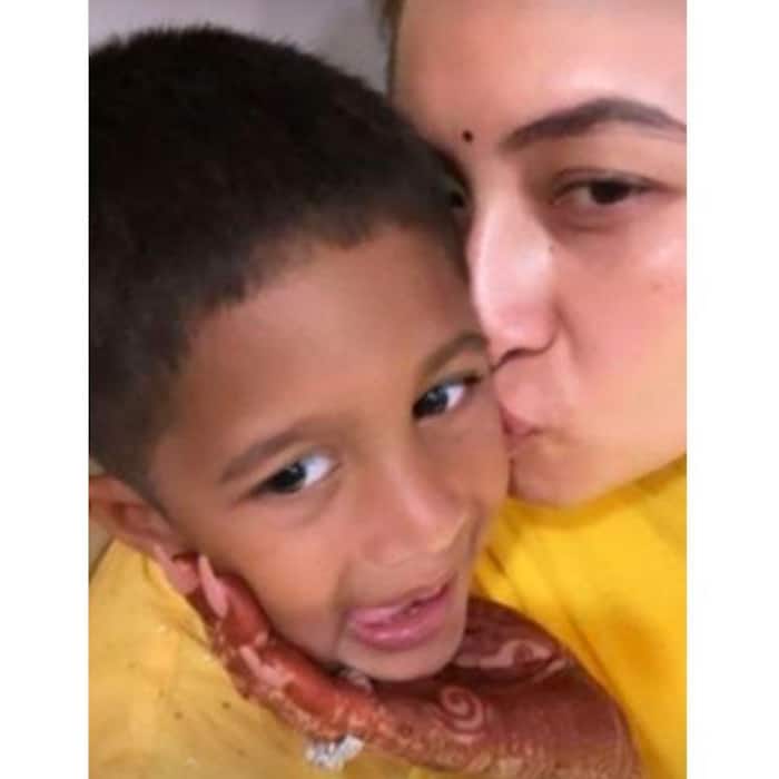 बच्चों को चूमती दिखीं ज्वाला गुट्टा