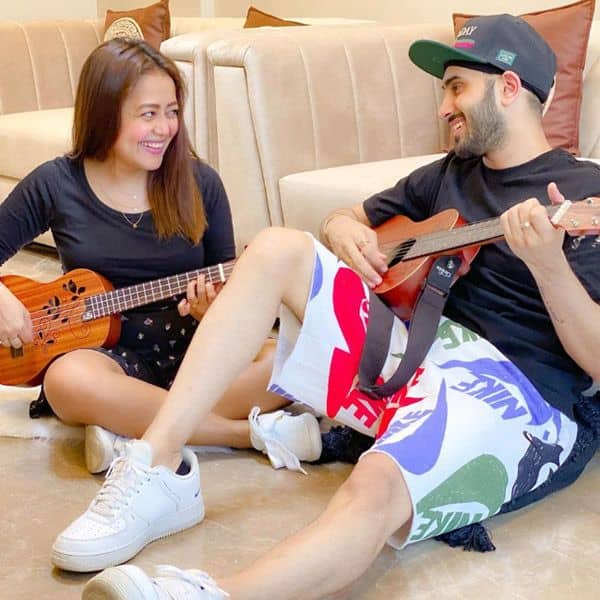 Take a look at their jamming session