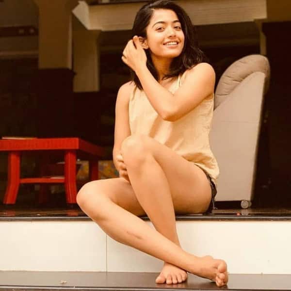 Hot-shorts and tank top
