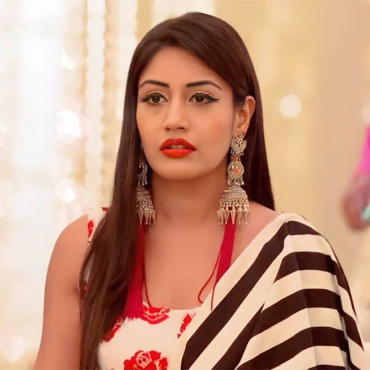 Surbhi Chandna’s ‘khidkitod’ looks from Ishqbaaaz make us miss our ...